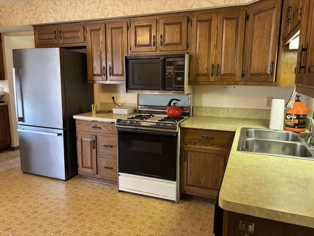 12329 Larkspur ROAD, Franklin, WI 53132