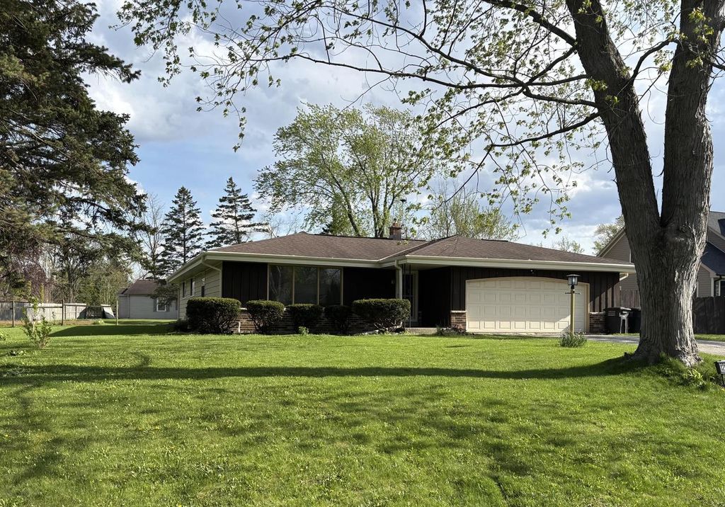 12329 Larkspur ROAD, Franklin, WI 53132