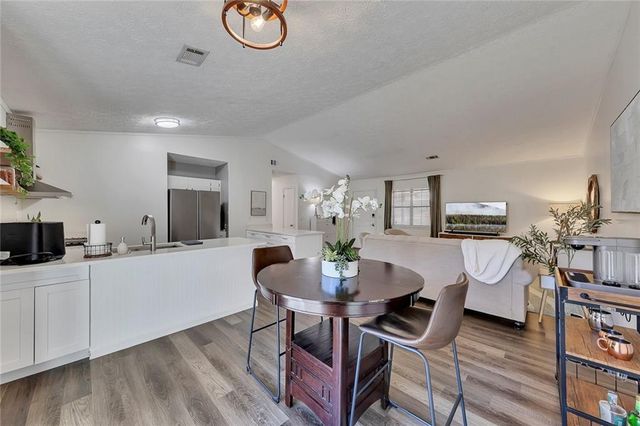 3256 Stonewall NW Drive, Kennesaw, GA 30152