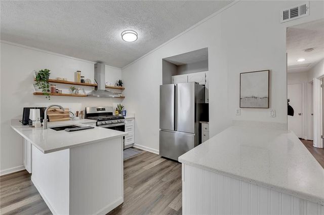 3256 Stonewall NW Drive, Kennesaw, GA 30152