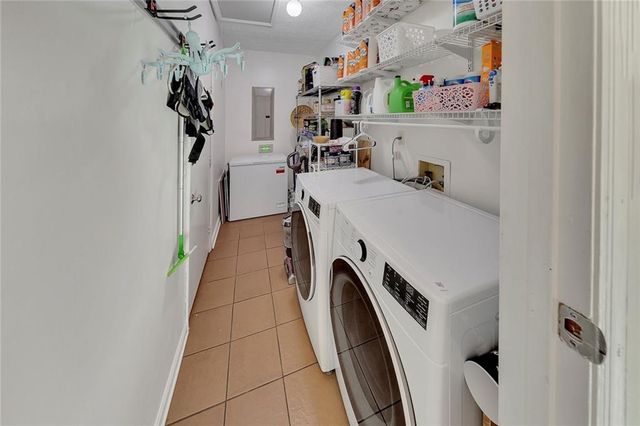 3256 Stonewall NW Drive, Kennesaw, GA 30152