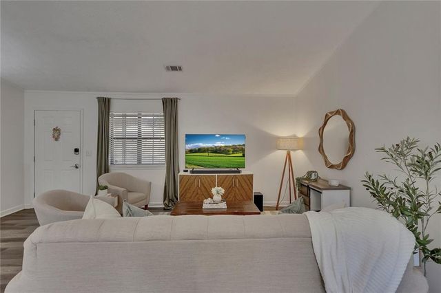 3256 Stonewall NW Drive, Kennesaw, GA 30152