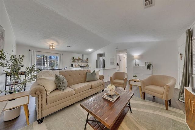 3256 Stonewall NW Drive, Kennesaw, GA 30152