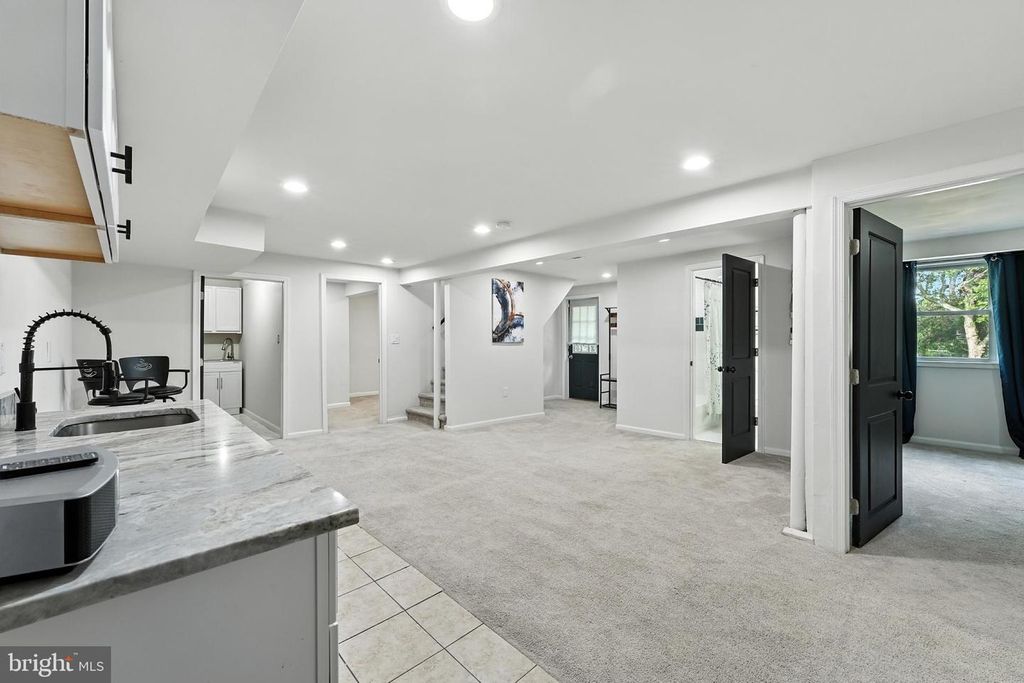 6305 MIDDLETON LN, Temple Hills, MD 20748