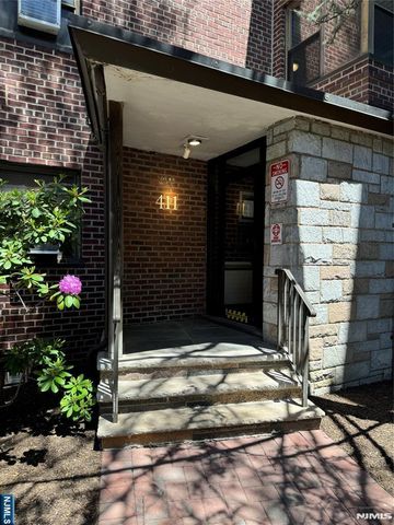 411 Park 2J, Fort Lee, NJ 07024