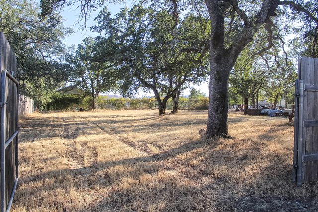 3105 Jordan Lane, Redding, CA 96003