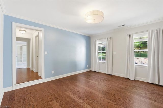 1920 Robinhood Road, Winston-salem, NC 27104