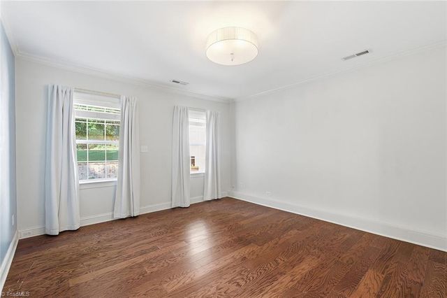 1920 Robinhood Road, Winston-salem, NC 27104