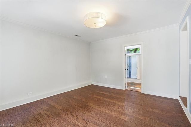 1920 Robinhood Road, Winston-salem, NC 27104