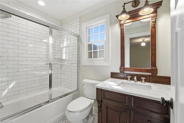 1920 Robinhood Road, Winston-salem, NC 27104