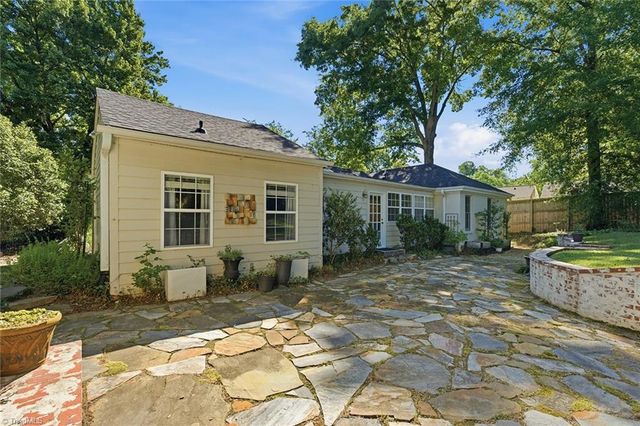 1920 Robinhood Road, Winston-salem, NC 27104