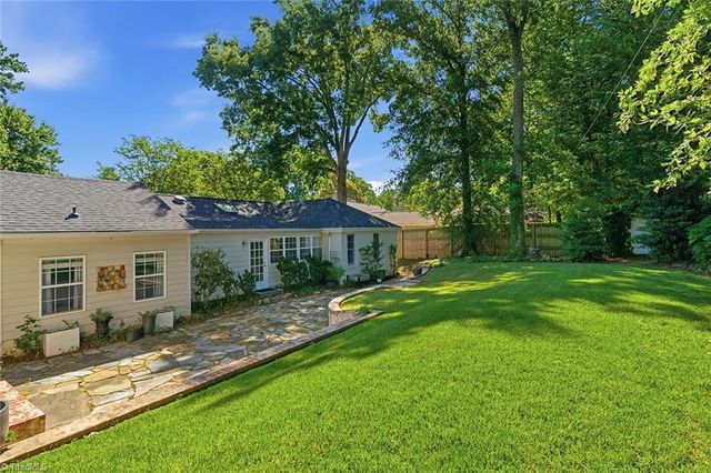1920 Robinhood Road, Winston-salem, NC 27104