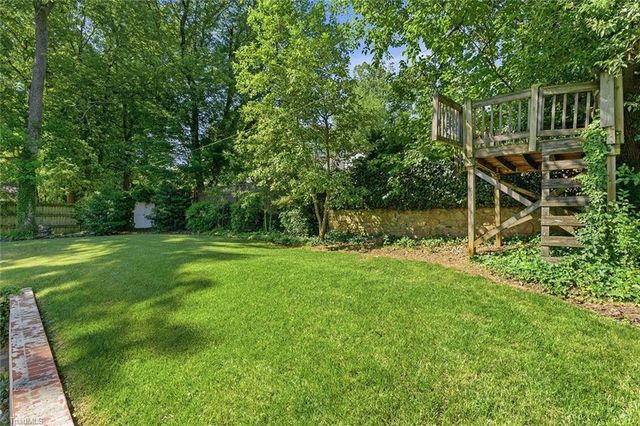 1920 Robinhood Road, Winston-salem, NC 27104