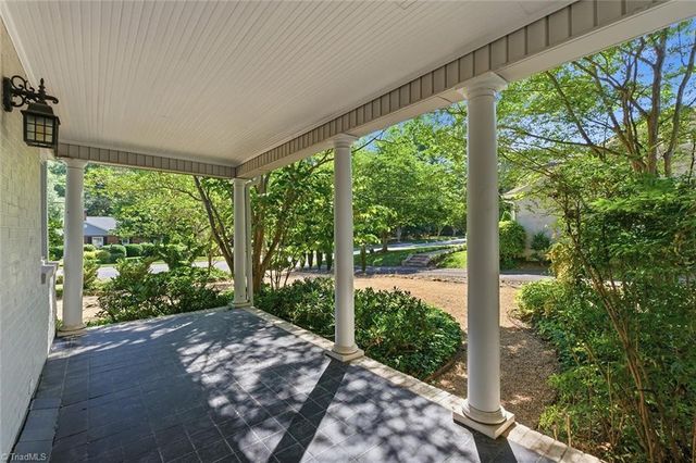 1920 Robinhood Road, Winston-salem, NC 27104