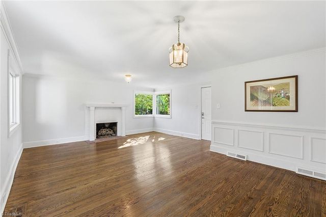 1920 Robinhood Road, Winston-salem, NC 27104