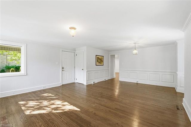 1920 Robinhood Road, Winston-salem, NC 27104