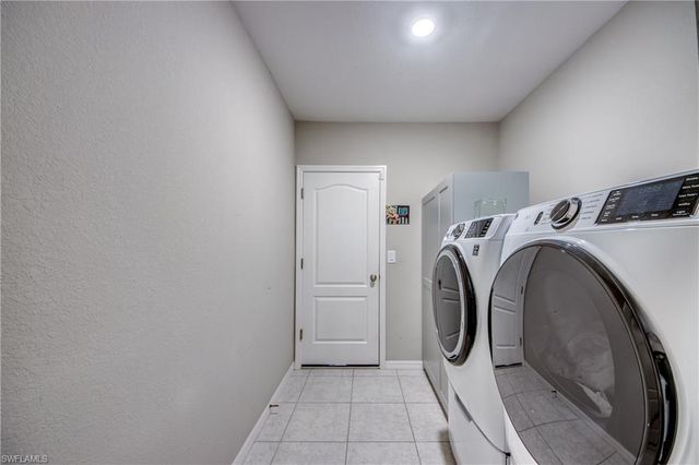 640 Encarnacion ST, Punta Gorda, FL 33983