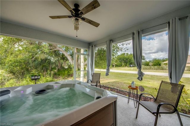 640 Encarnacion ST, Punta Gorda, FL 33983