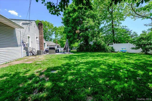 534 Allen Road, Woodmere, NY 11598