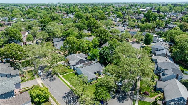 534 Allen Road, Woodmere, NY 11598
