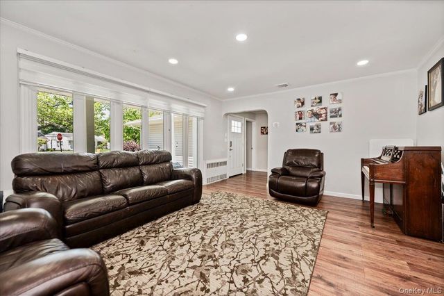 534 Allen Road, Woodmere, NY 11598