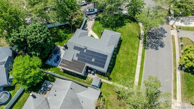 534 Allen Road, Woodmere, NY 11598