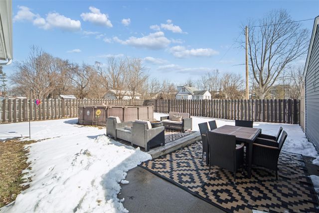 5425 NW 4th Court, Des Moines, IA 50313