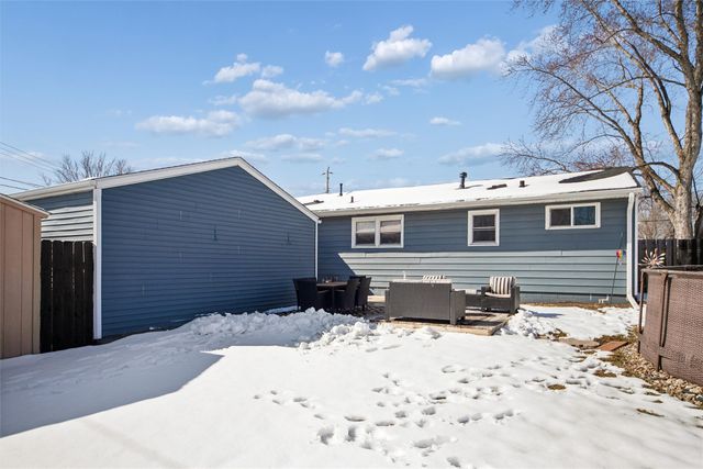 5425 NW 4th Court, Des Moines, IA 50313