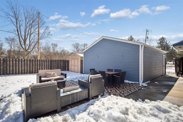 5425 NW 4th Court, Des Moines, IA 50313