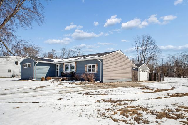 5425 NW 4th Court, Des Moines, IA 50313