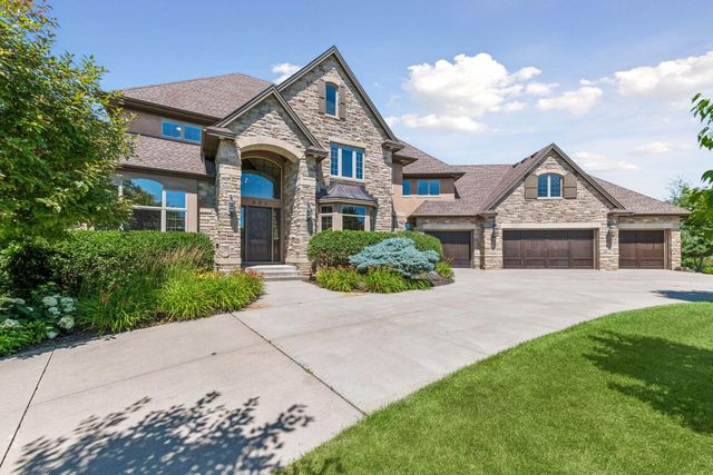 225 Calamus Circle, Medina, MN 55340