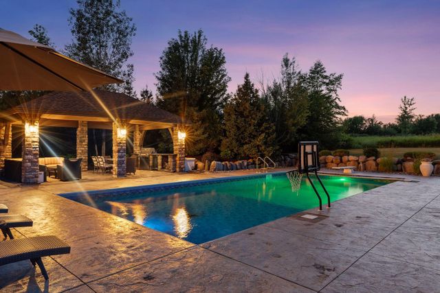 225 Calamus Circle, Medina, MN 55340