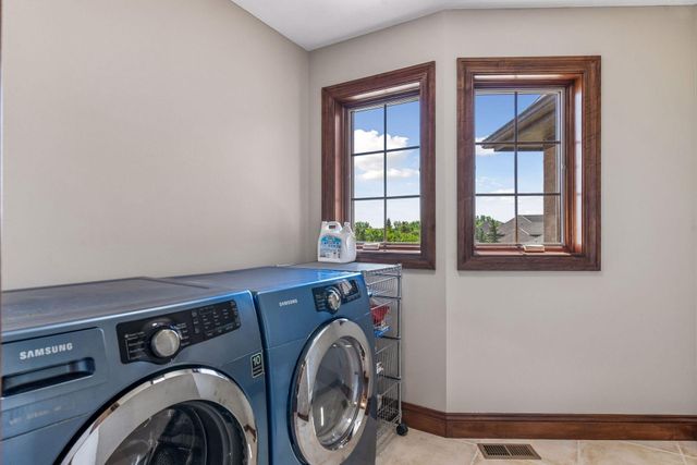 225 Calamus Circle, Medina, MN 55340