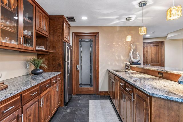225 Calamus Circle, Medina, MN 55340