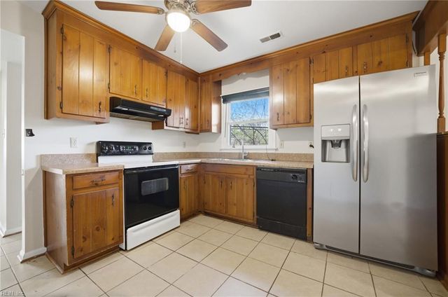 1325 Andrews BLVD, Hampton, VA 23669