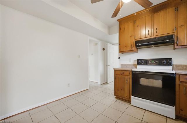 1325 Andrews BLVD, Hampton, VA 23669