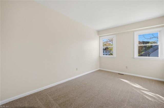 1325 Andrews BLVD, Hampton, VA 23669