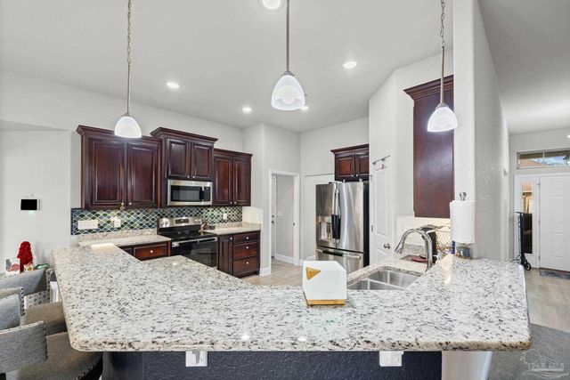 6265 Ithaca St, Milton, FL 32570