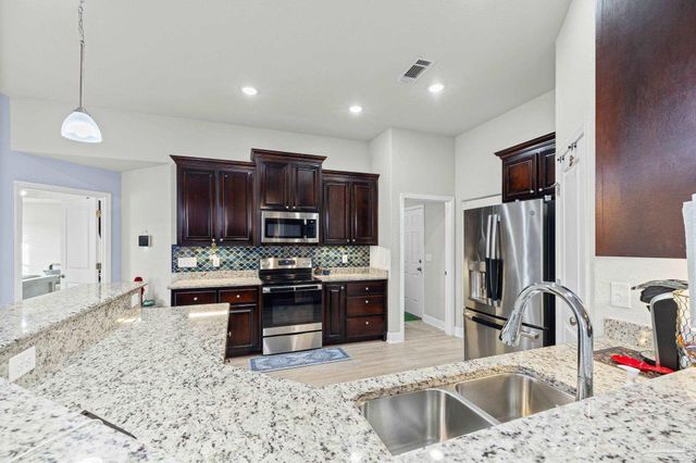 6265 Ithaca St, Milton, FL 32570