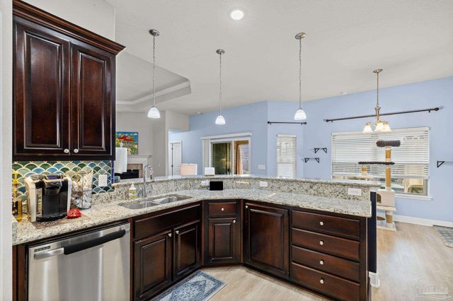 6265 Ithaca St, Milton, FL 32570