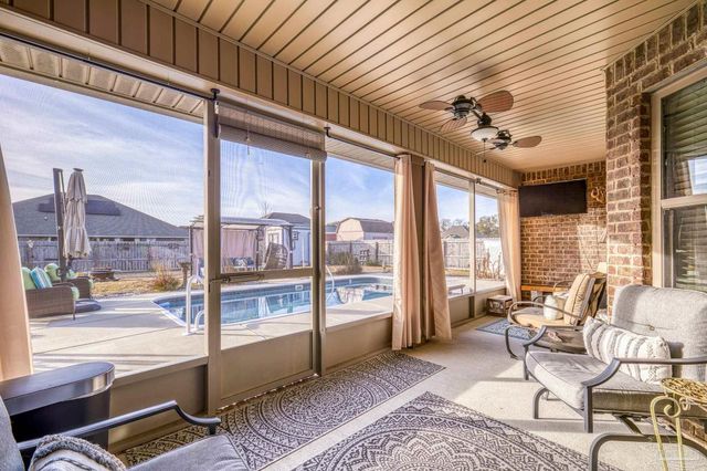 6265 Ithaca St, Milton, FL 32570