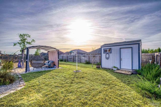 6265 Ithaca St, Milton, FL 32570