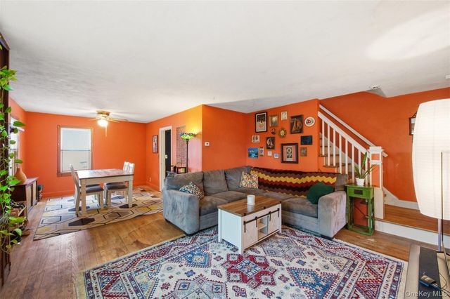 210 Greenlawn Terrace, Copiague, NY 11726