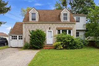 210 Greenlawn Terrace, Copiague, NY 11726