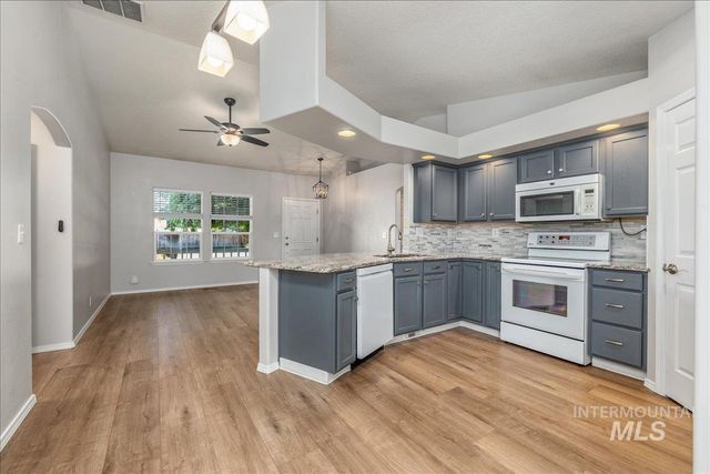 929 Pelican Way, Meridian, ID 83642