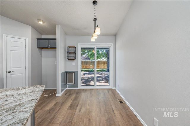 929 Pelican Way, Meridian, ID 83642