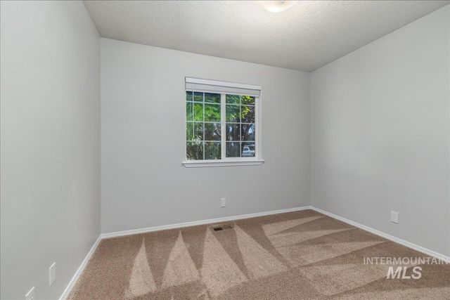 929 Pelican Way, Meridian, ID 83642