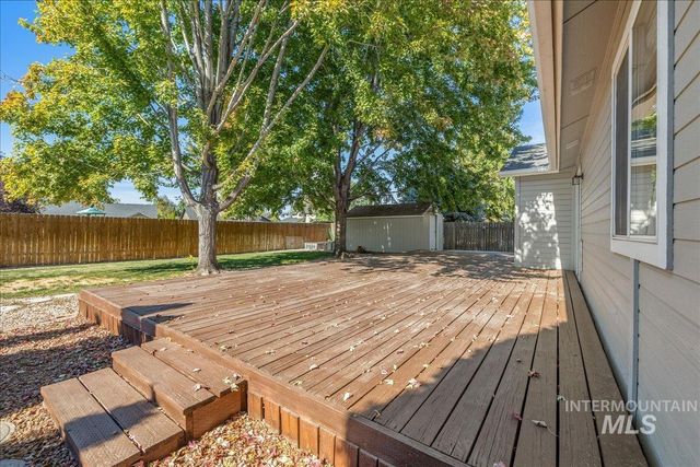 929 Pelican Way, Meridian, ID 83642