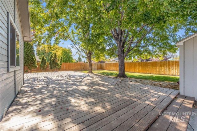 929 Pelican Way, Meridian, ID 83642