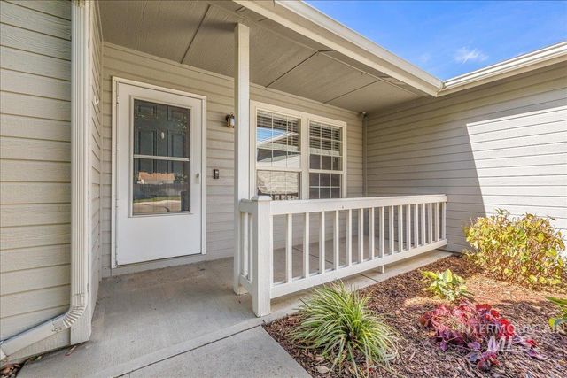 929 Pelican Way, Meridian, ID 83642